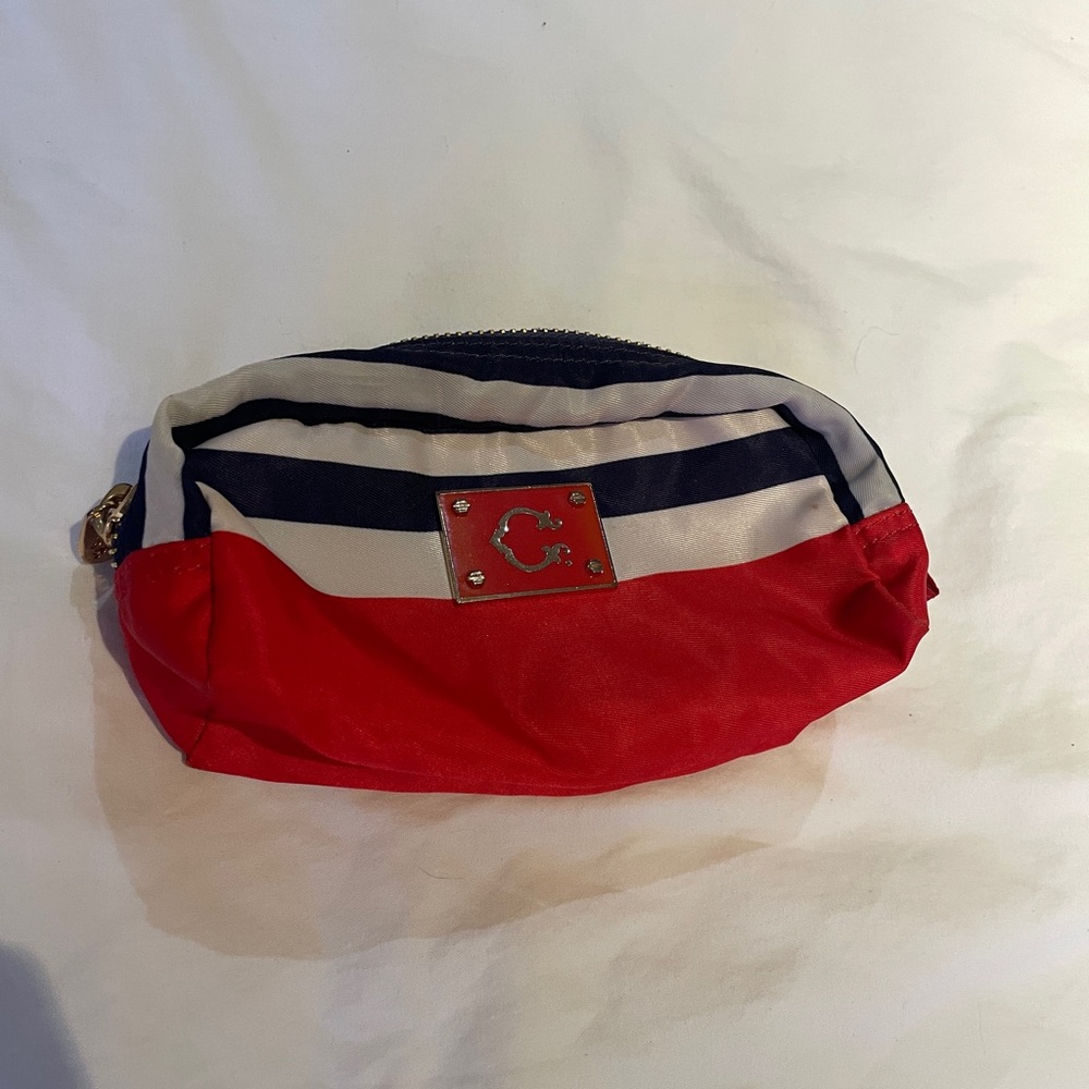 C. Wonder Dopp Kit